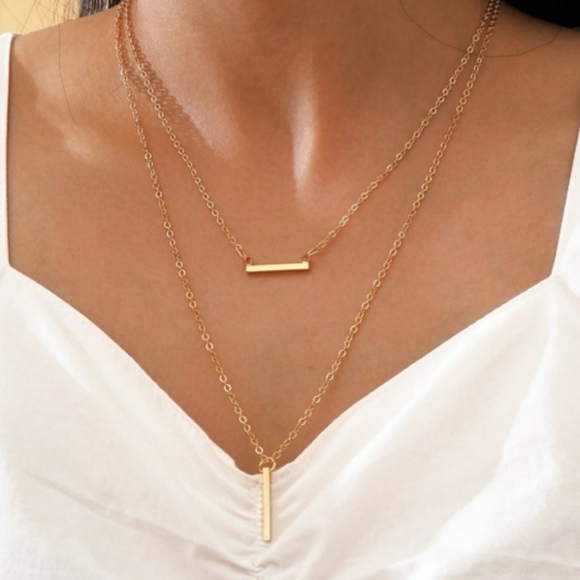NEW Layered Bar Necklace - Picture 2 of 4
